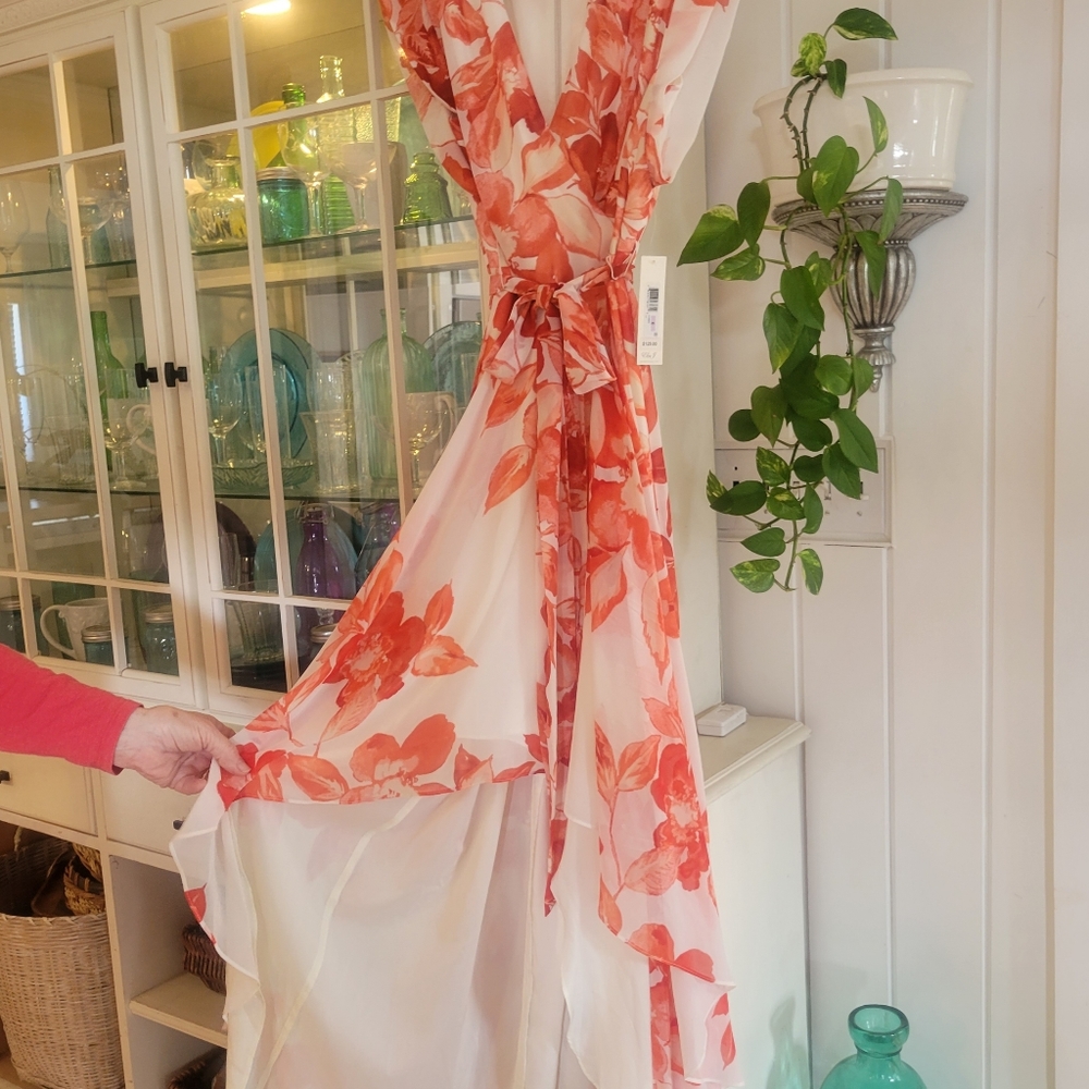 Eliza J floral dress, size 6, new w/tags, never worn.